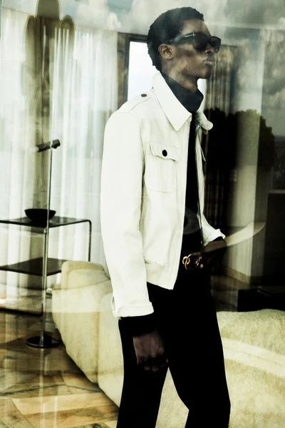 Look 10